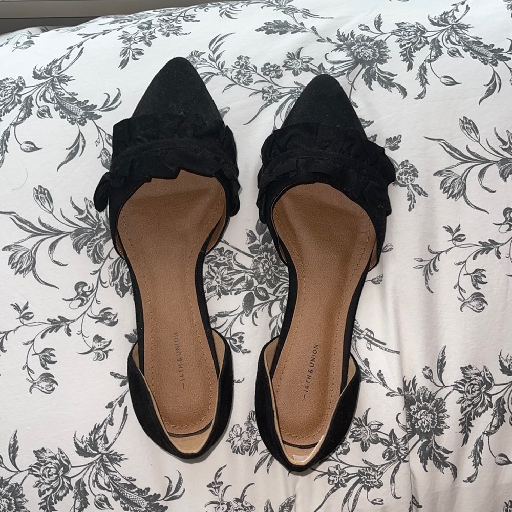 Nordstrom flats - like new!